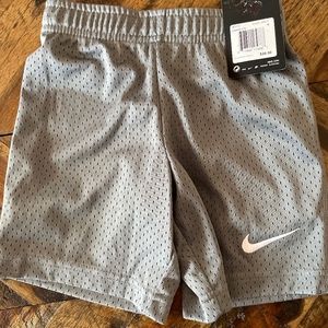 Nike boys shorts size 4